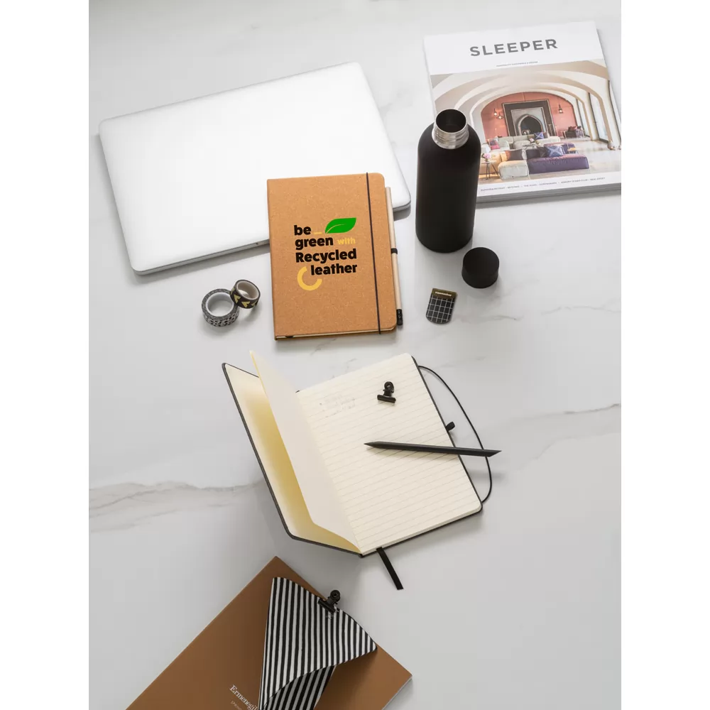 Caderneta A5 com capa dura em couro reciclado Personalizada