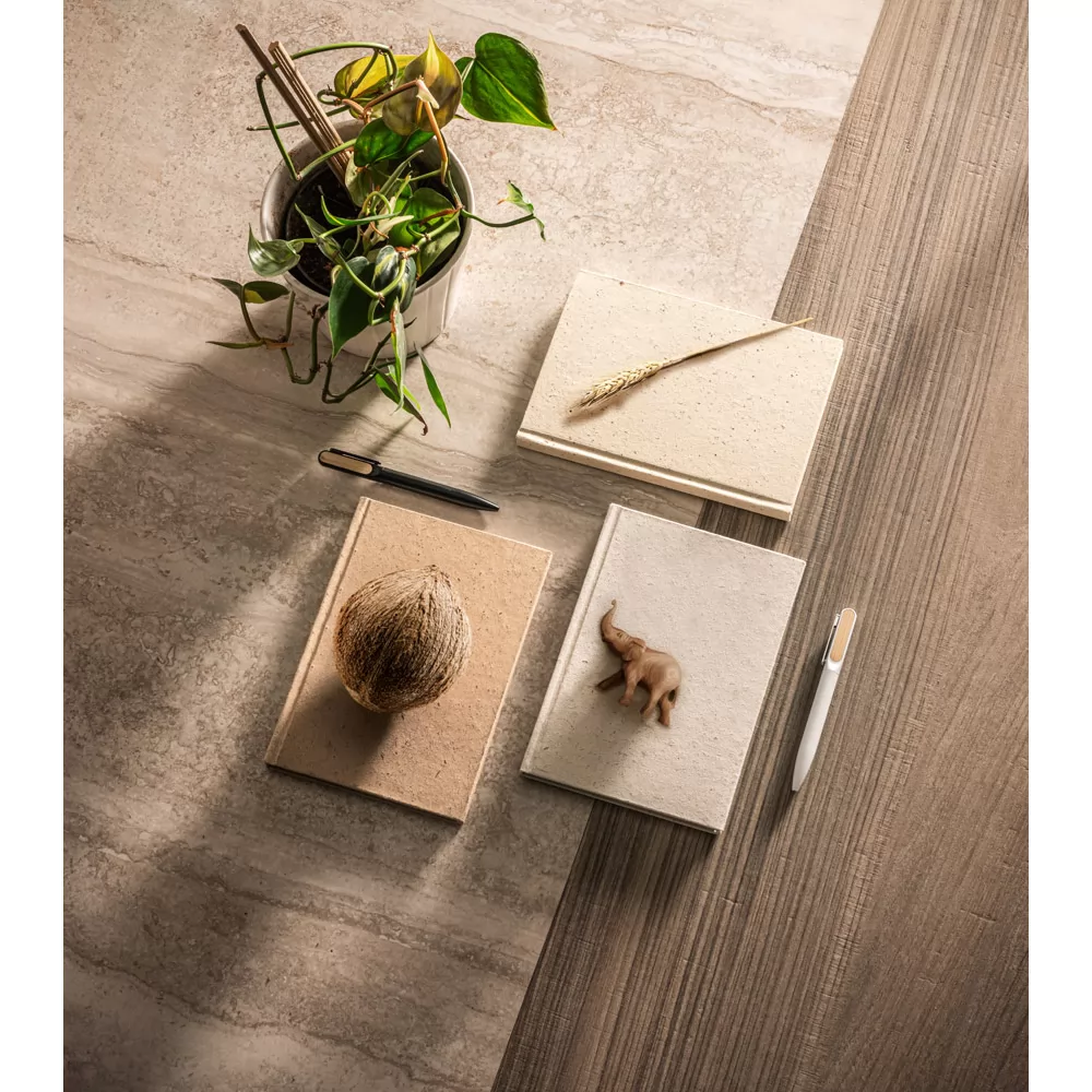 Caderneta A5 em matéria orgânica de elefante (95%) e algodão de trapo (5%) Personalizada