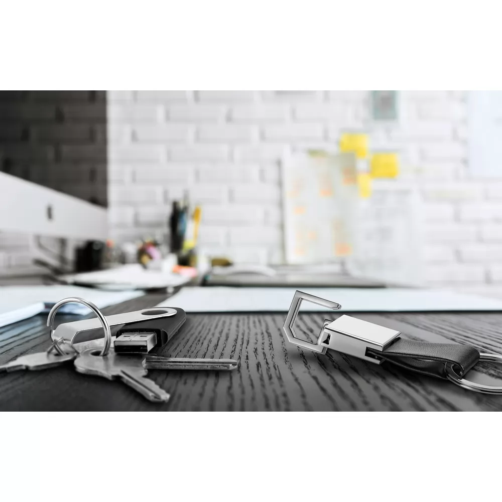 Chaveiro de Couro com Mosquetão Personalizado