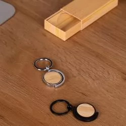 Chaveiro de Metal com detalhes em Bambu Personalizado