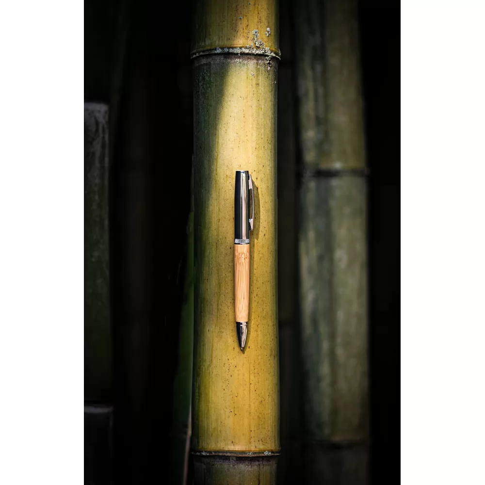 Esferográfica em bambu Personalizada