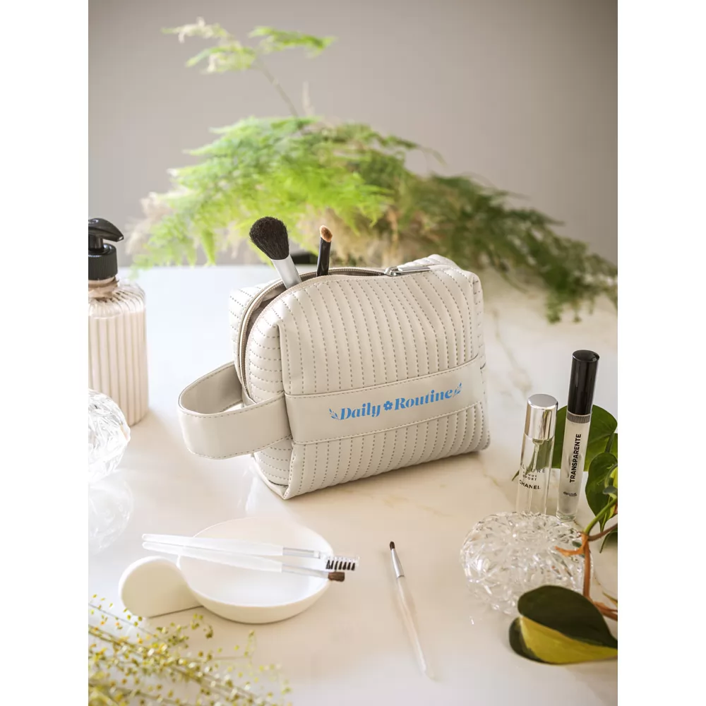 Nécessaire em PU% (21% de PU reciclado e 30% de poliéster reciclado) Personalizado