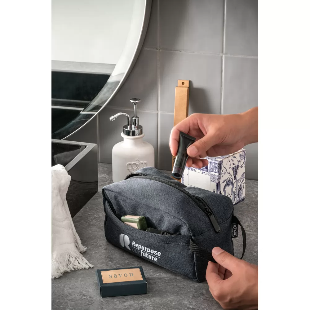 Nécessaire em rPET 600D Personalizado