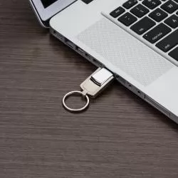 PEN DRIVE CHAVEIRO METAL 8 GB Personalizado