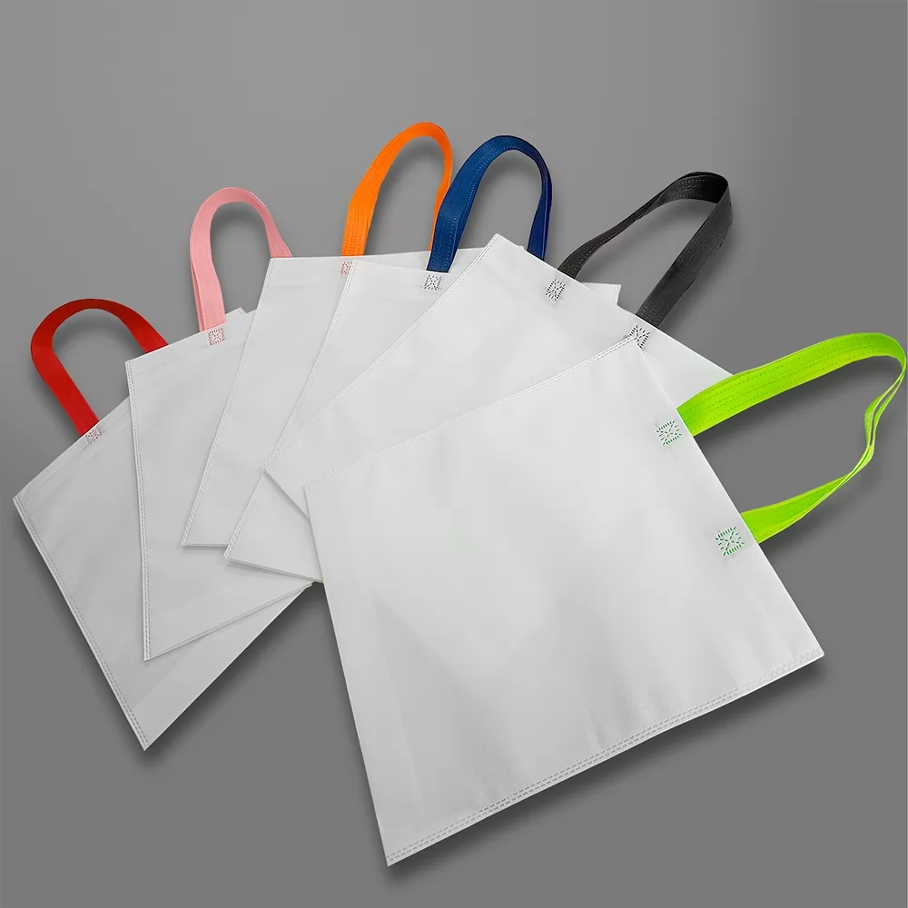 Sacola TNT Personalizada Sacola TNT Personalizada