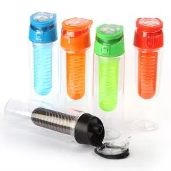 Squeeze Plástico 750ml Com Infusor Personalizado  Squeeze Plástico 750ml Com Infusor Personalizado